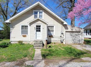 306 Valbert St, Flora, IL 62839