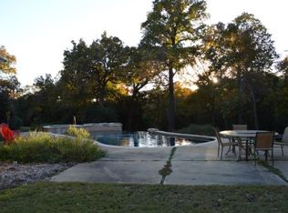 8920 River Ridge Dr, Hearne, TX 77859