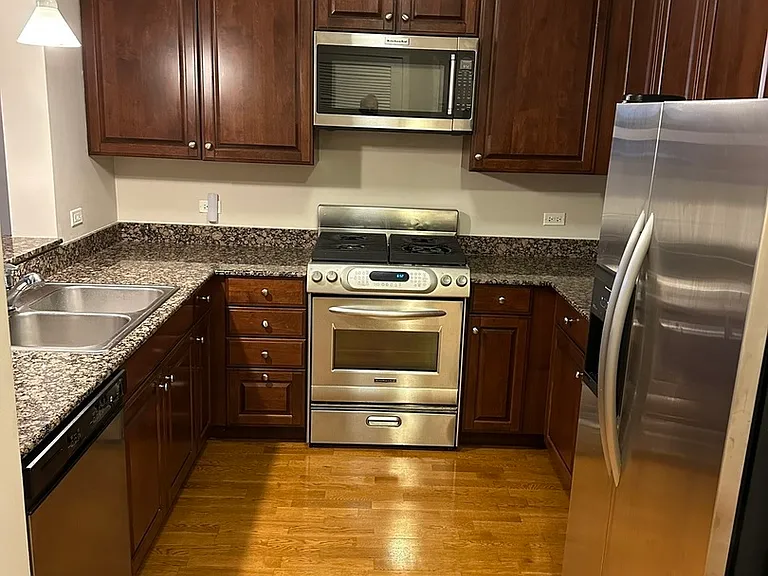 420 E Waterside Dr #807 — Photo 2