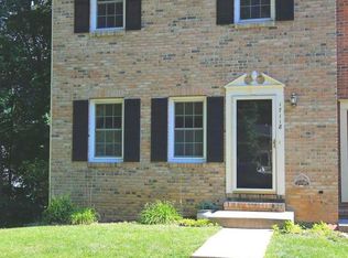 17118 Briardale Rd, Rockville, MD 20855