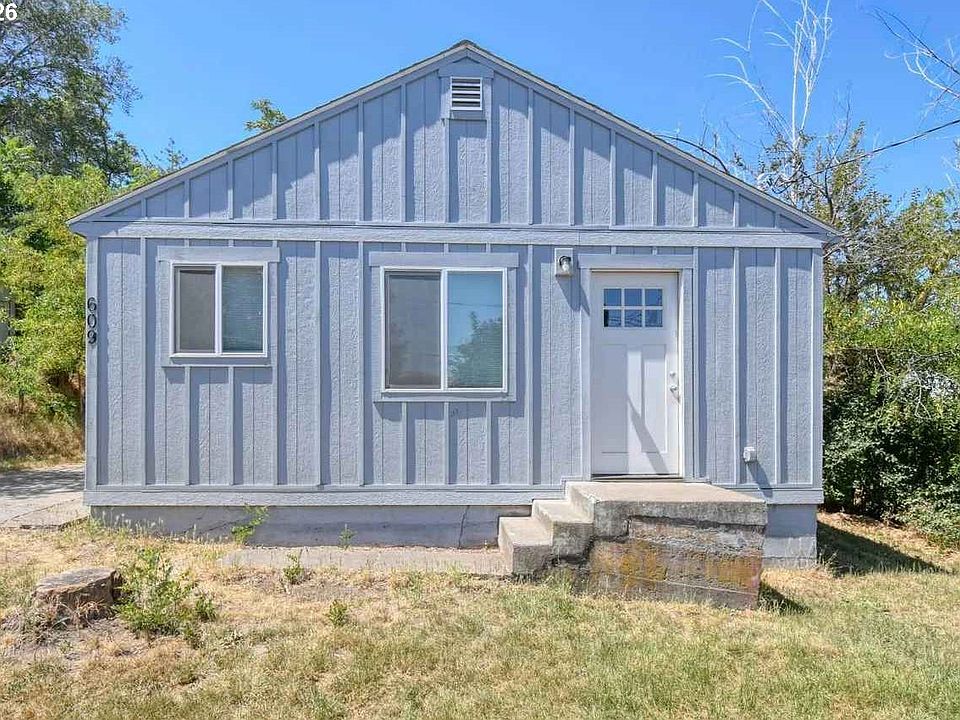 1st image of 609 SE 8th St