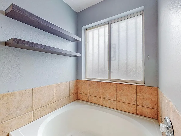 9114 Schooner Rd NW — Photo 22