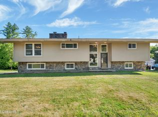 15 Fairlawn Ave, Rensselaer, NY 12144
