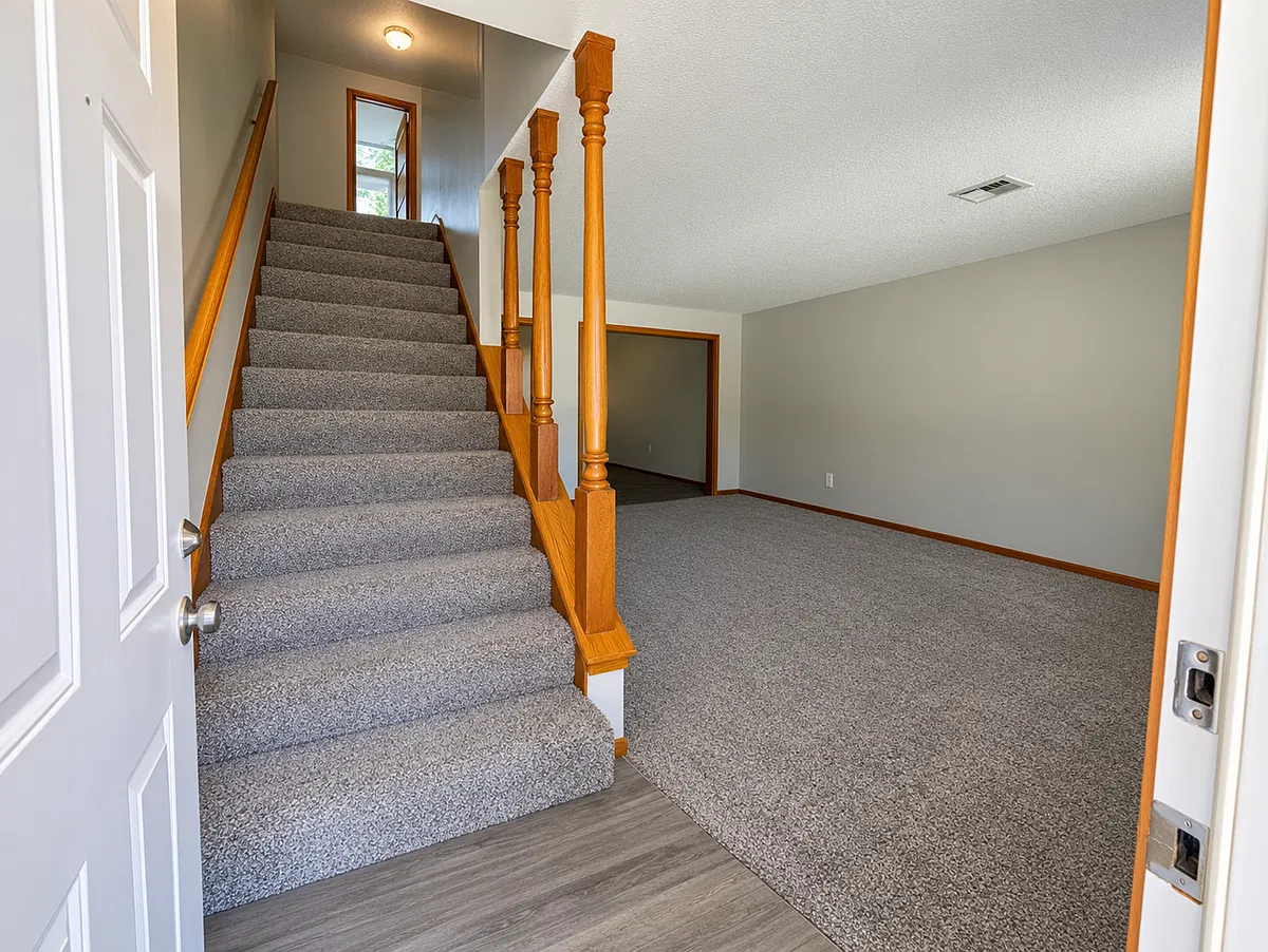 2 bed, 1.5 bath, 1100 sqft, $1,200 — Photo 2