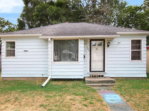 4th image of 105 Pleasant Ave