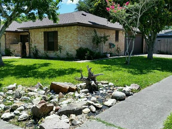 2nd image of 2745 Blue Grass Dr