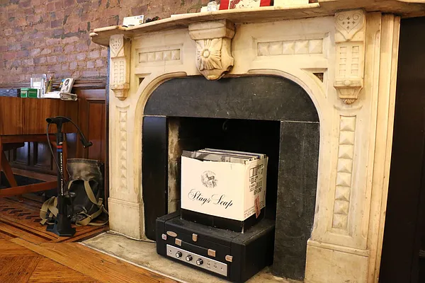 Rented by Harriet Brand, LREB | media 33