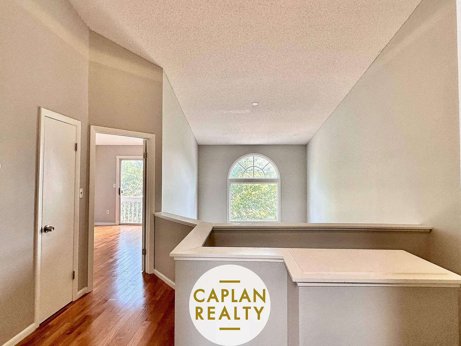 3 bed, 2.5 bath, 1475 sqft, $2,550 — Photo 3