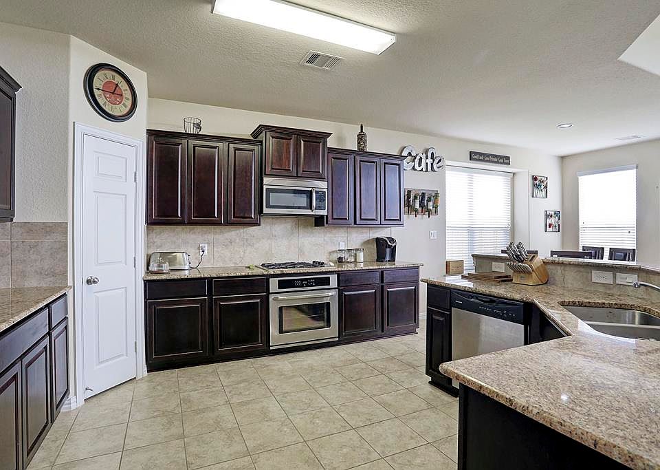1st image of 5523 Jay Thrush Dr