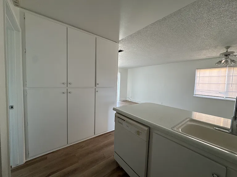 144 Brophy St — Photo 10