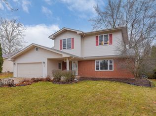 21 Tupelo Ave, Naperville, IL 60540