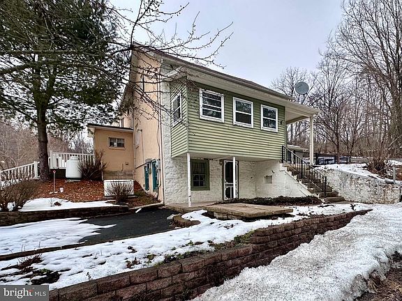 2nd image of 707 Dunkels Church Rd