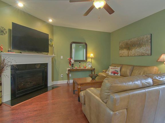 2nd image of 5705 Summer Grove Ln