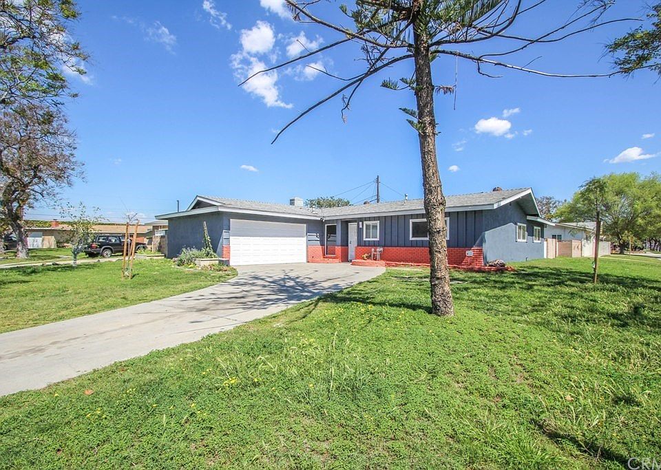 1st image of 1302 N Vista Pl