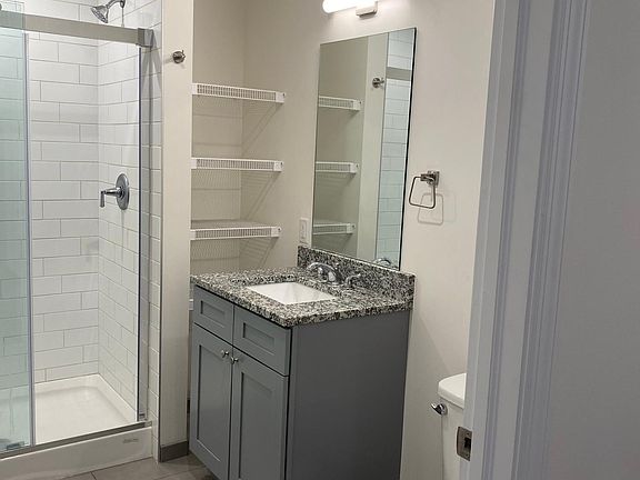 5th image of 800 Penn St #805