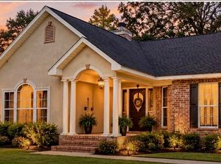 431 Rolling Oaks Dr, Opelousas, LA 70570