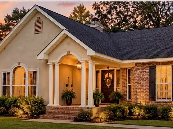 431 Rolling Oaks Dr, Opelousas, LA 70570