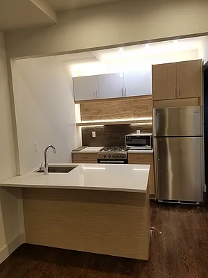 Rented by Space Link Realty | media 22