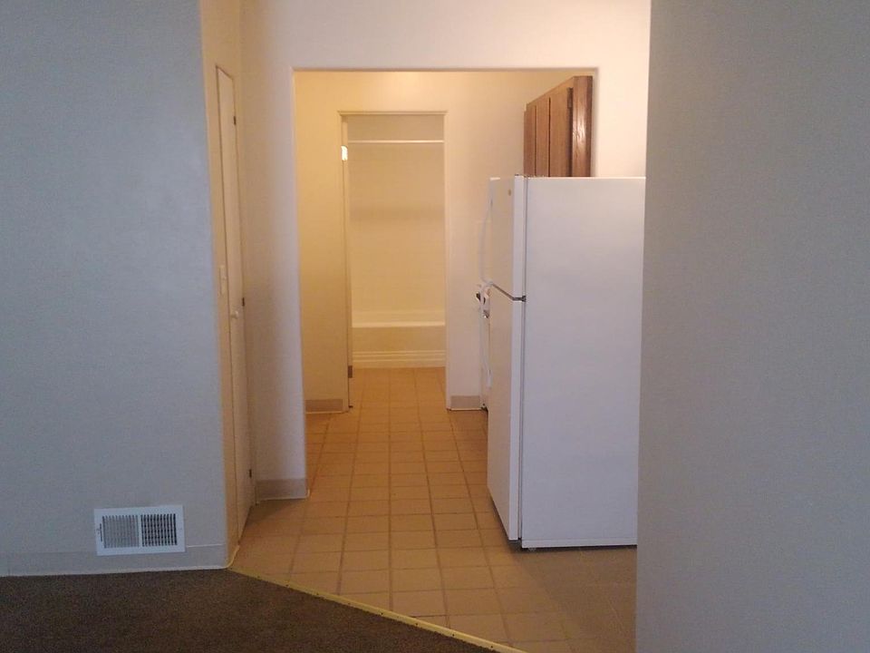 1st image of 1613 8th St