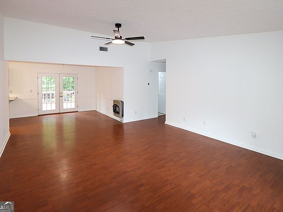 4th image of 28 Frances Dr NW