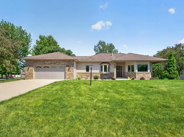 801 Grandview Ct SE, Stewartville, MN 55976