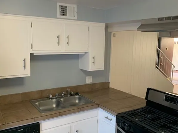 Broadway Arms, 500 Broadway Blvd #24, Reno, NV 89502