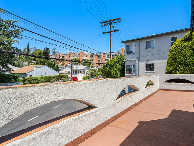 3226 Griffith Park Blvd #1 — Photo 6