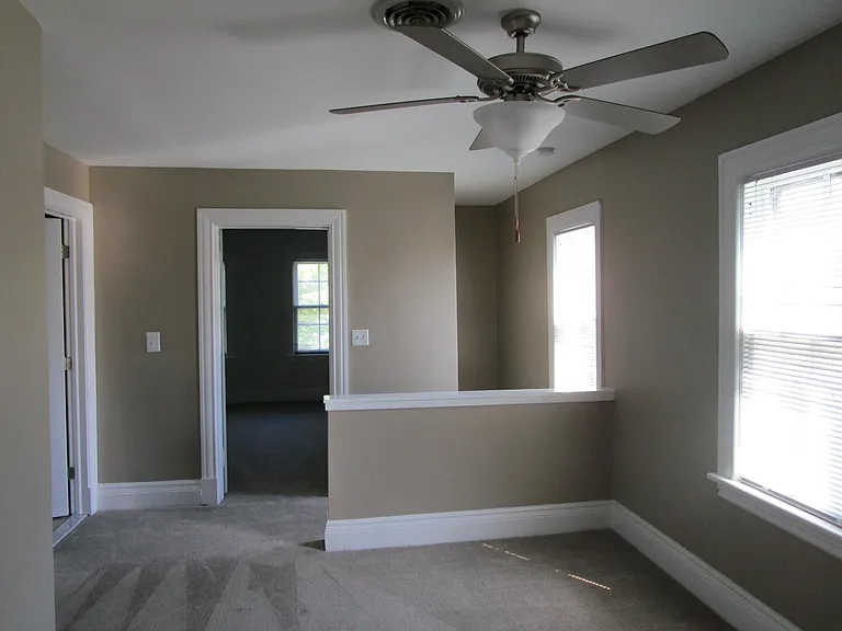 353 Alexander St — Photo 9