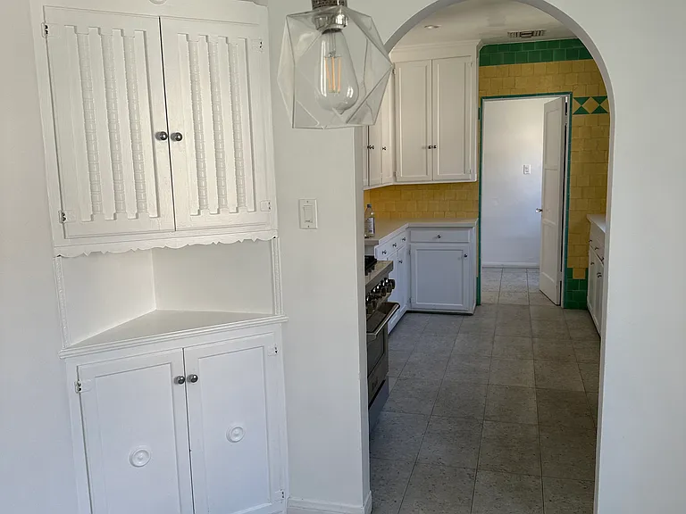 Eat-in-kitchen with built-ins
