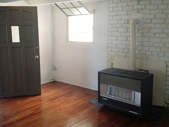 5th image of 123 W Lee St