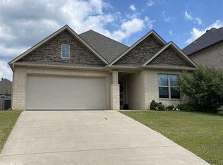 7516 Peach Blossom Dr, Benton, AR 72015