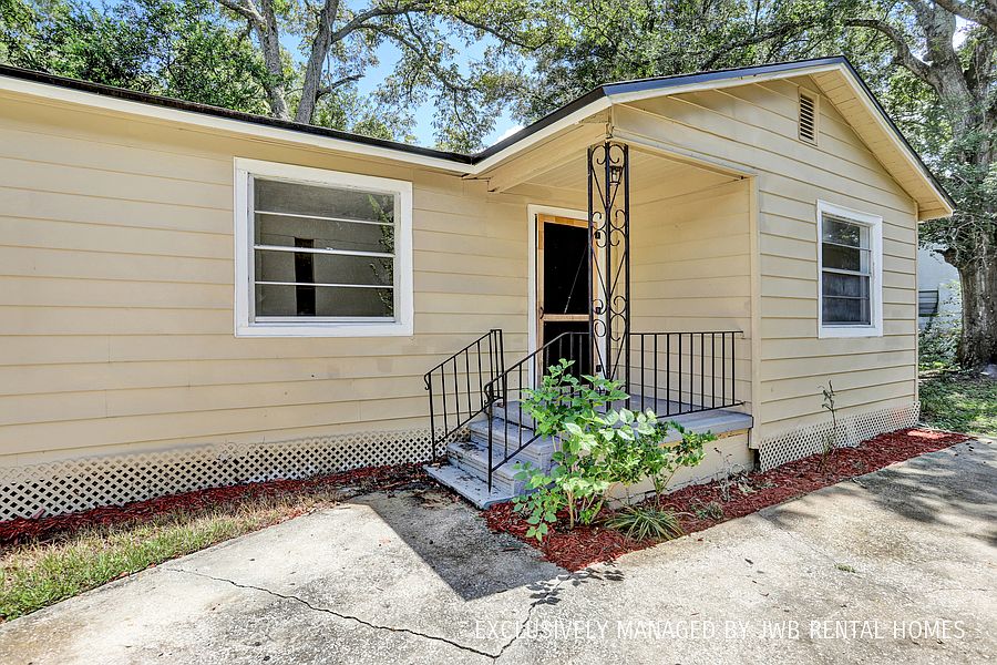 1st image of 1218 W 26th St