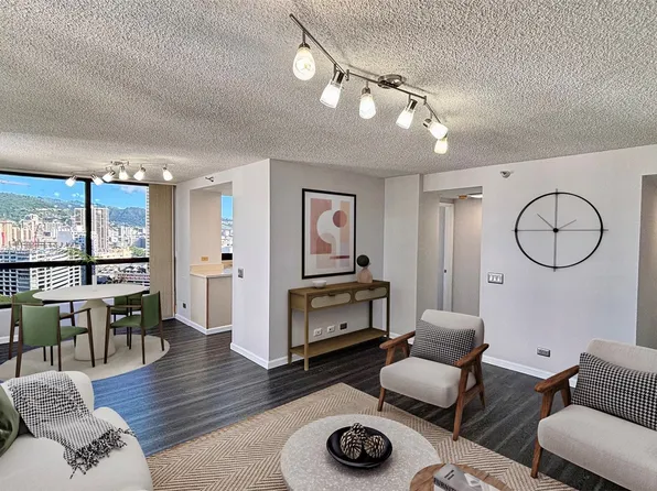 876 Curtis St APT 2405, Honolulu, HI 96813