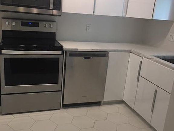 5th image of 2111 Wisconsin Ave NW APT 101