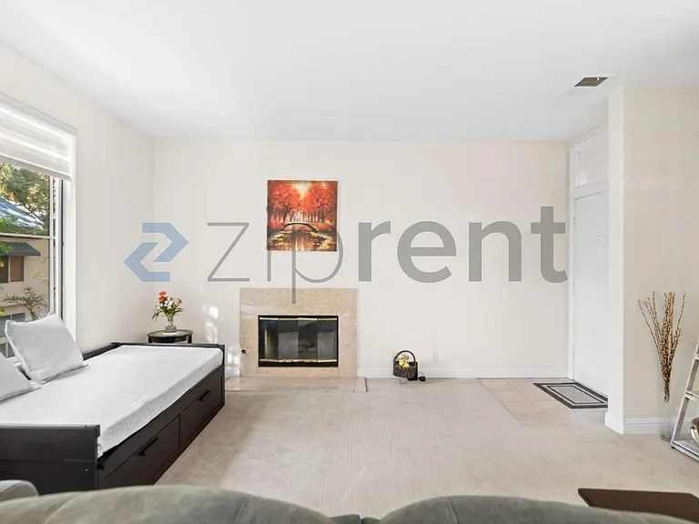 440 Navaro Pl #219 — Photo 9