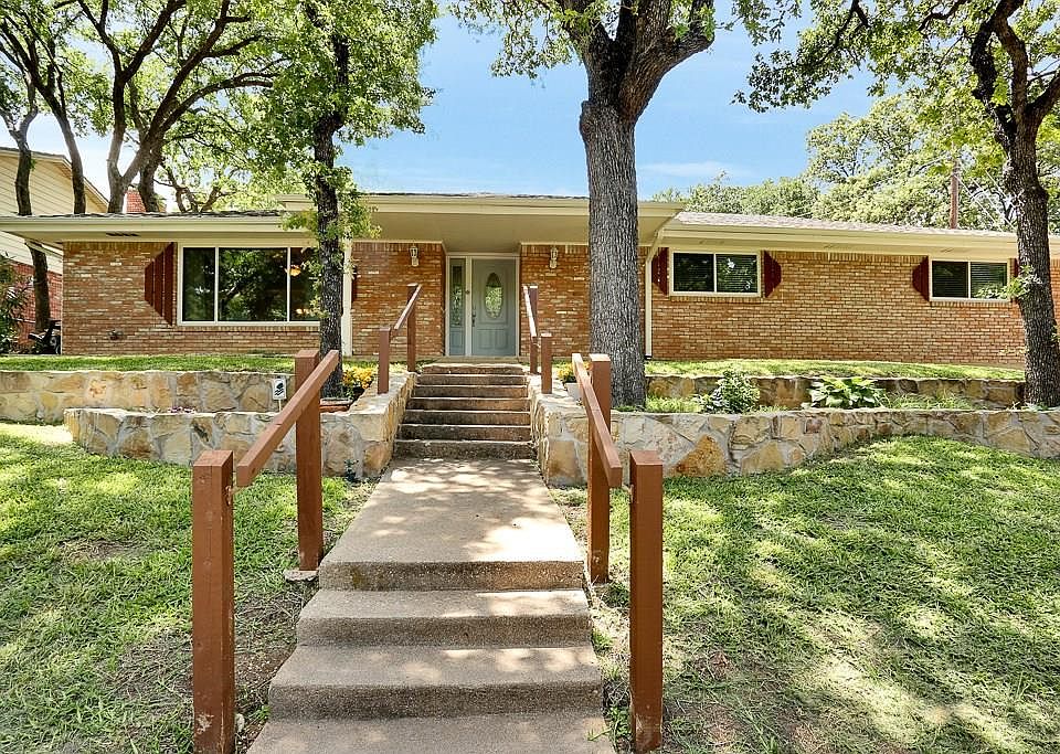 1st image of 1106 Driftwood Dr