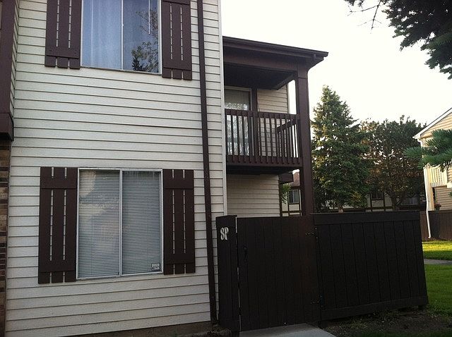 1st image of 8 Fernwood Dr #P