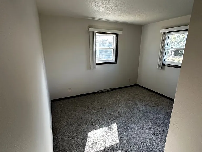 2820-2822 Beverly Hills Dr — Photo 12