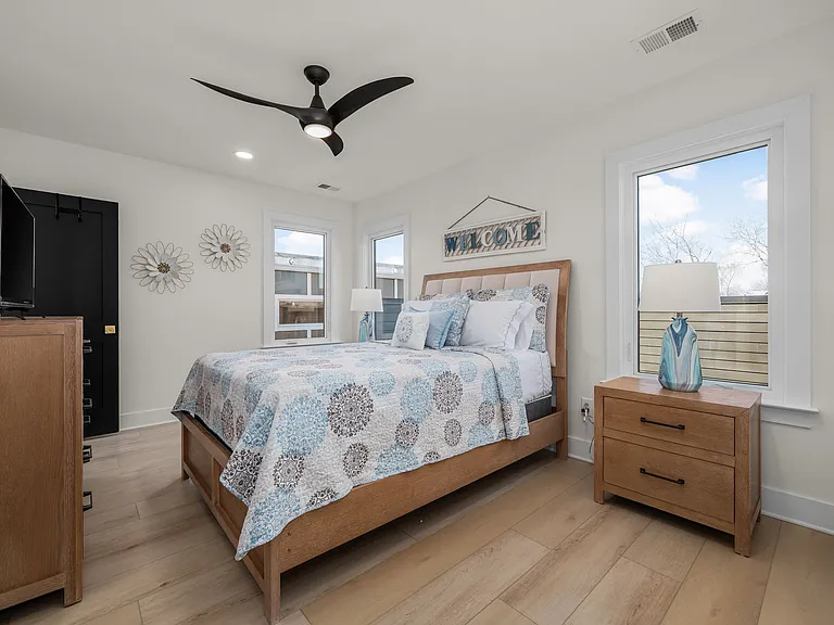 1510 Boscobel St #A — Photo 32