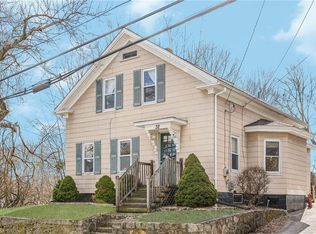 32 Youngs Ave, West Warwick, RI 02893