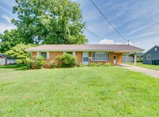 607 Race St, Elizabethton, TN 37643