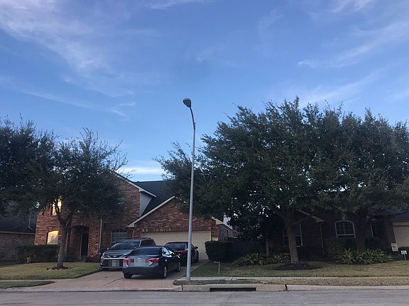 4th image of 7402 Saxon Hill Ln