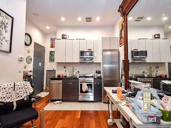 2nd image of 21 Herkimer St #2FF