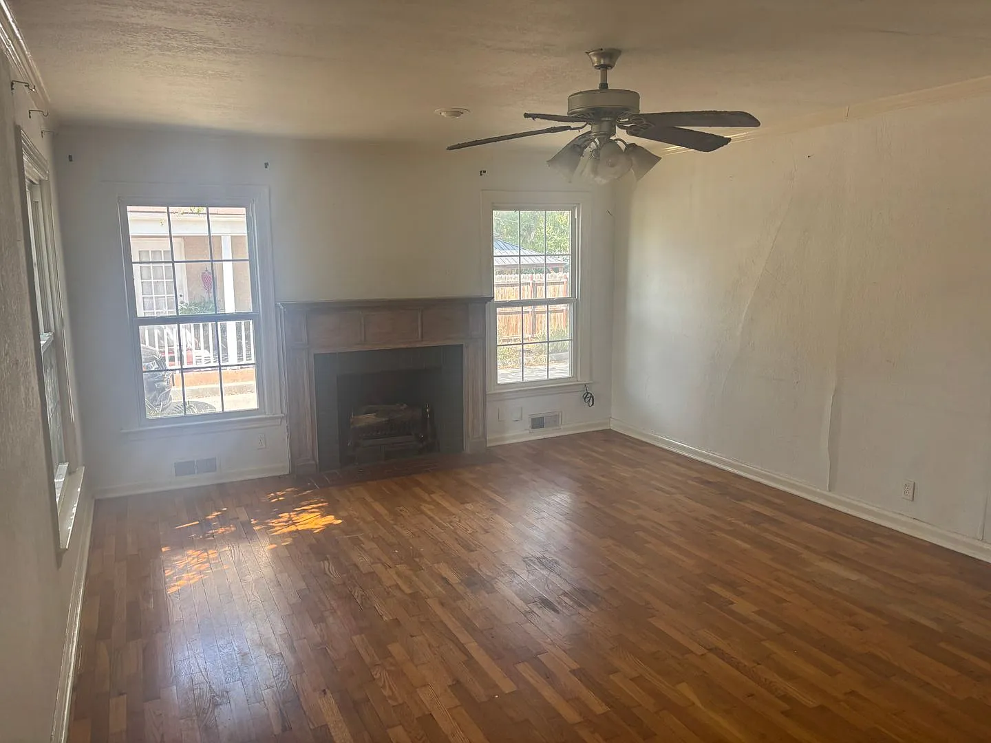 Belmont Blvd Rental — Photo 2