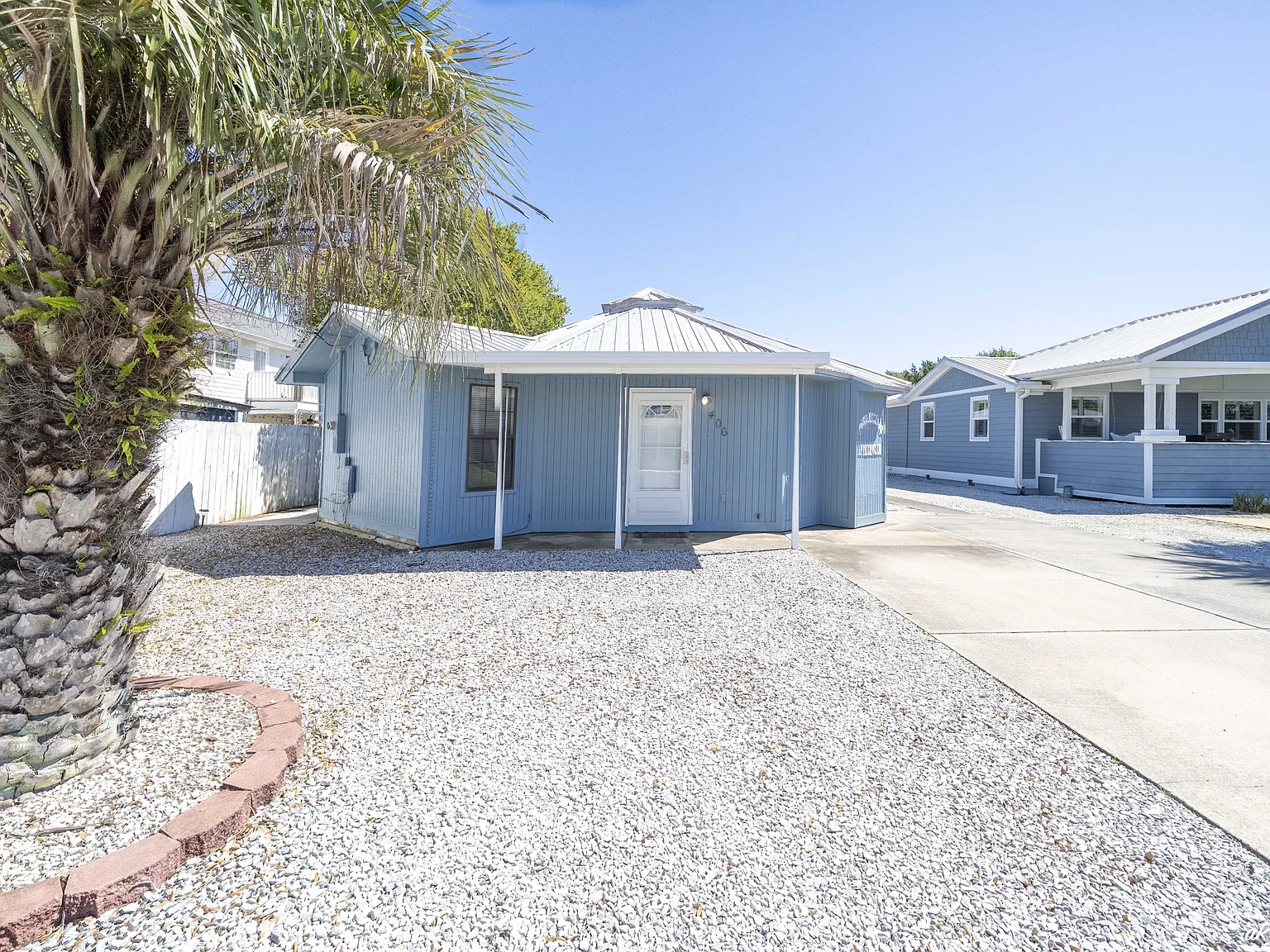 406 Dolphin Street - 1 — Photo 1