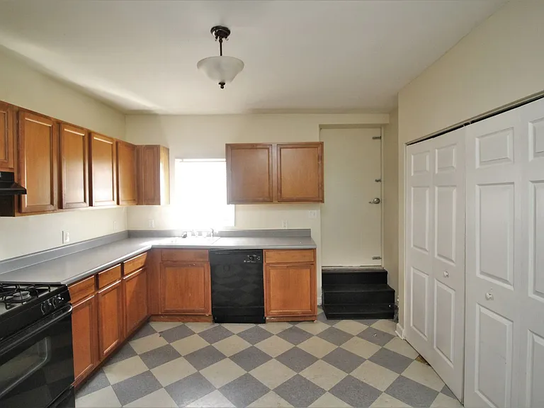 2501 Maryland Ave — Photo 13
