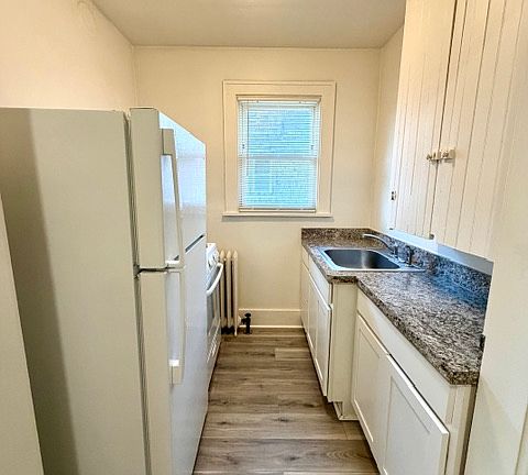 3rd image of 278 Cesar E Chavez Ave APT 3