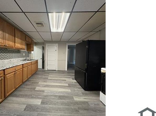 276 Centre St #1L