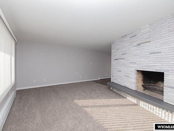 2nd image of 1401 Liberty Dr
