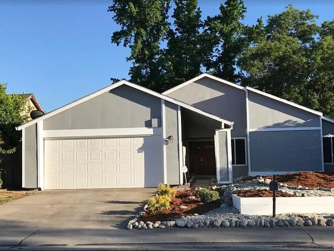 9516 Helio Dr photo 1